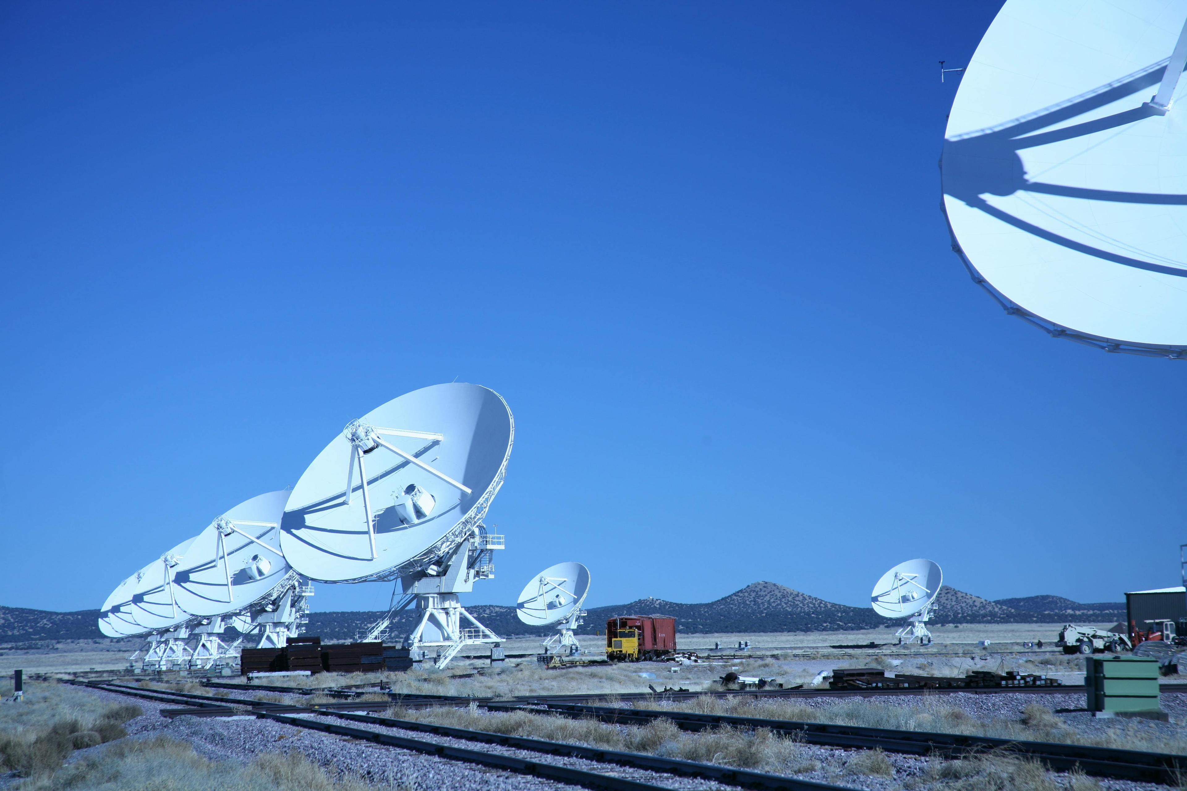 Ground station antennas representing satellite vendor connectivity
