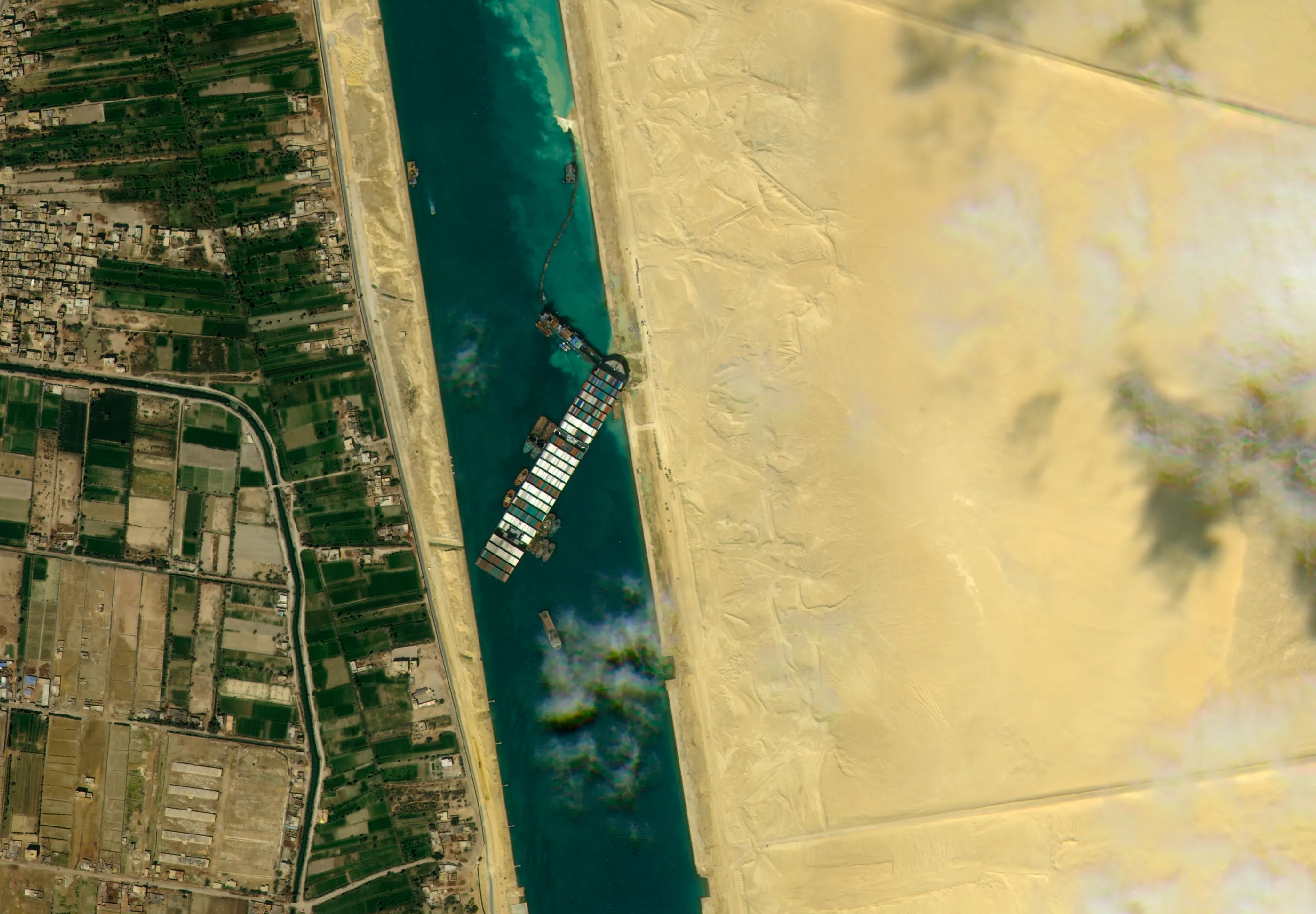 Tasked KOMPSAT capture showing detailed port infrastructure in Suez.
