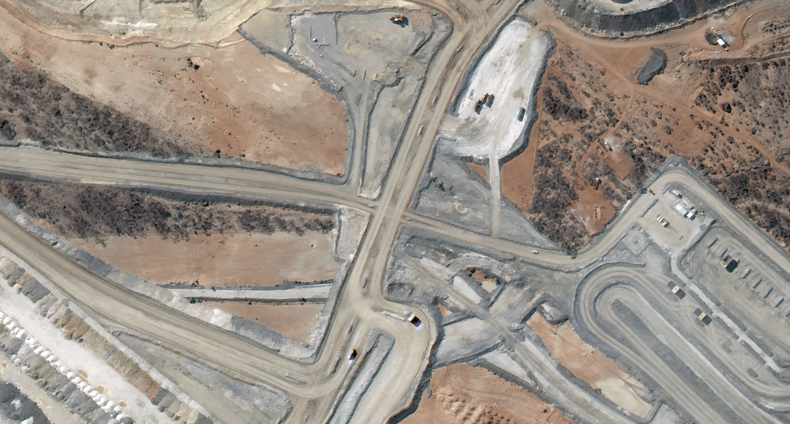 Animated overview of mine site monitoring across the lifecycle showing change over time.